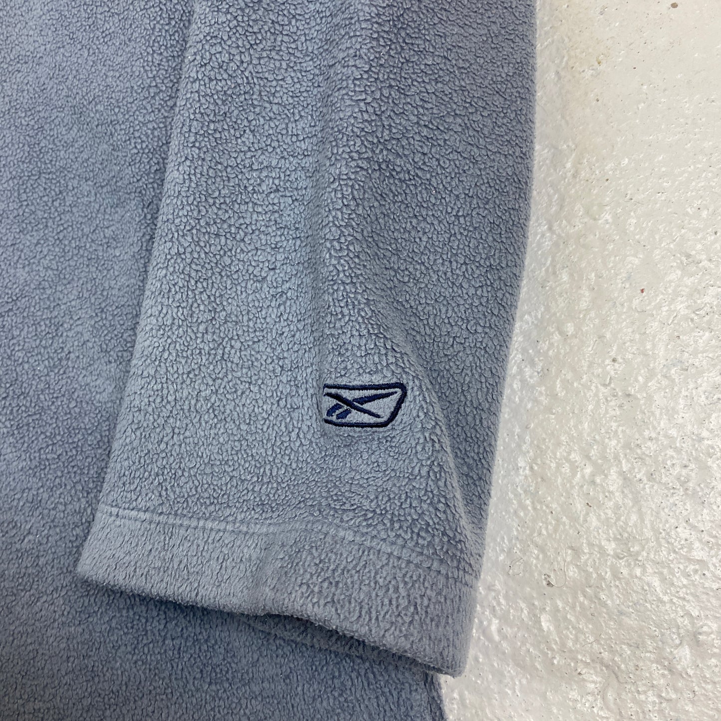 Reebok fleece v-neck sweater (L)