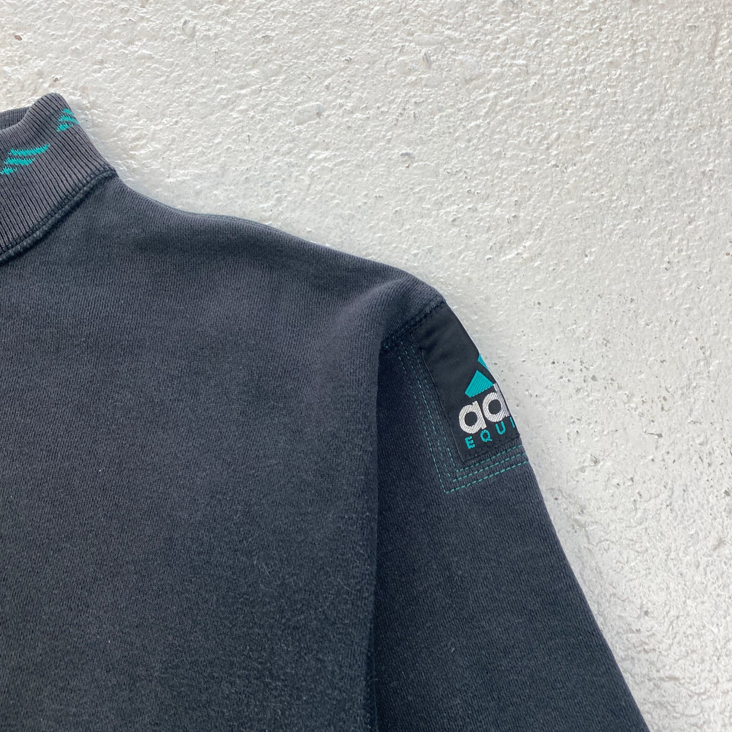 Adidas Equipment RARE heavyweight sweater (S-M)