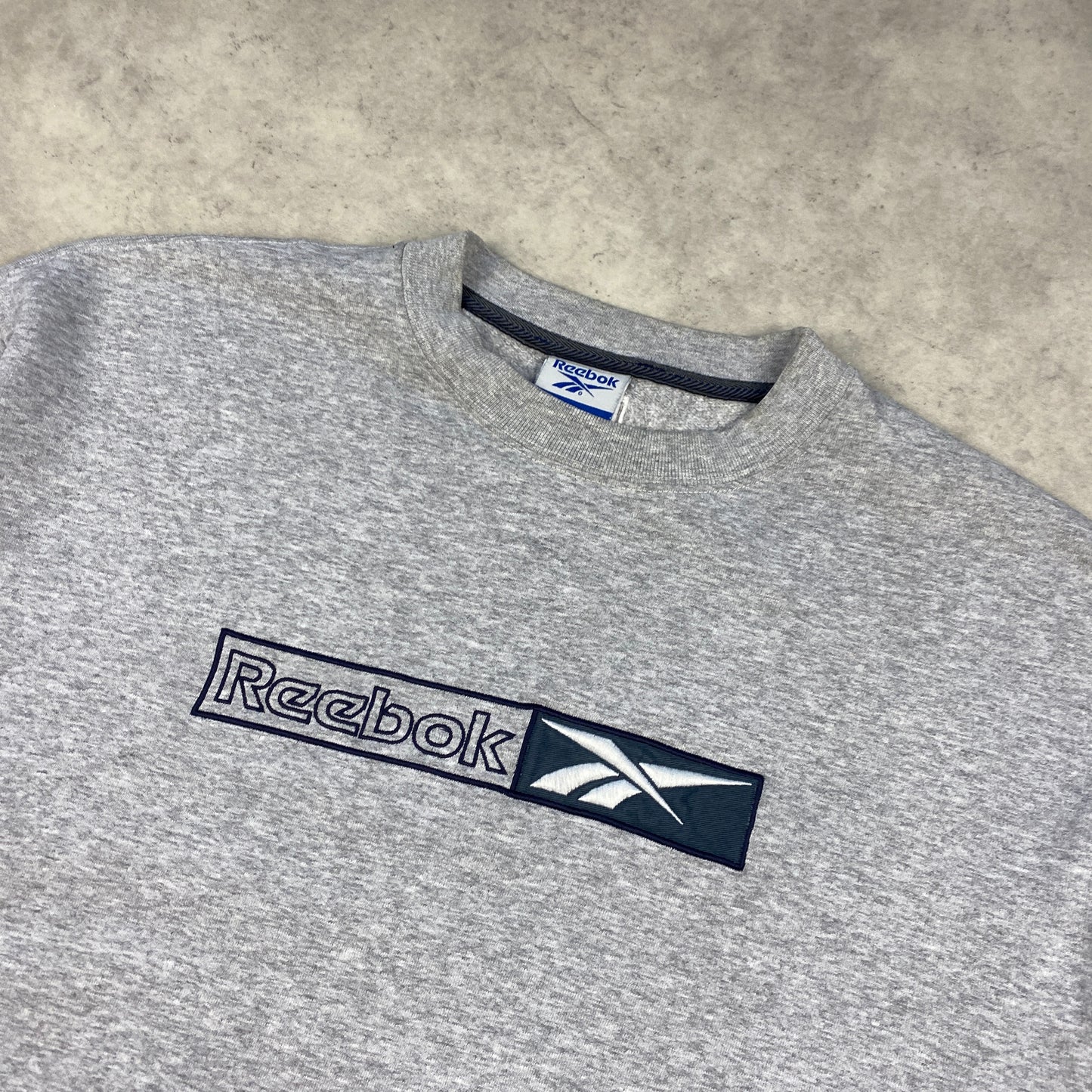 Reebok sweater (M)