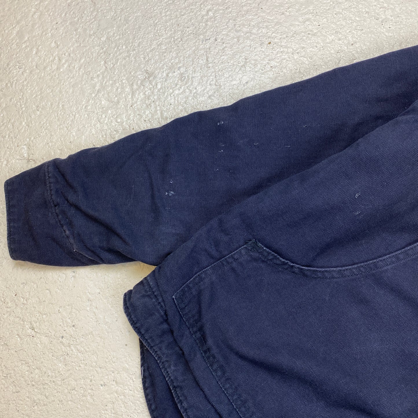 Carhartt distressed detroit jacket (L-XL)