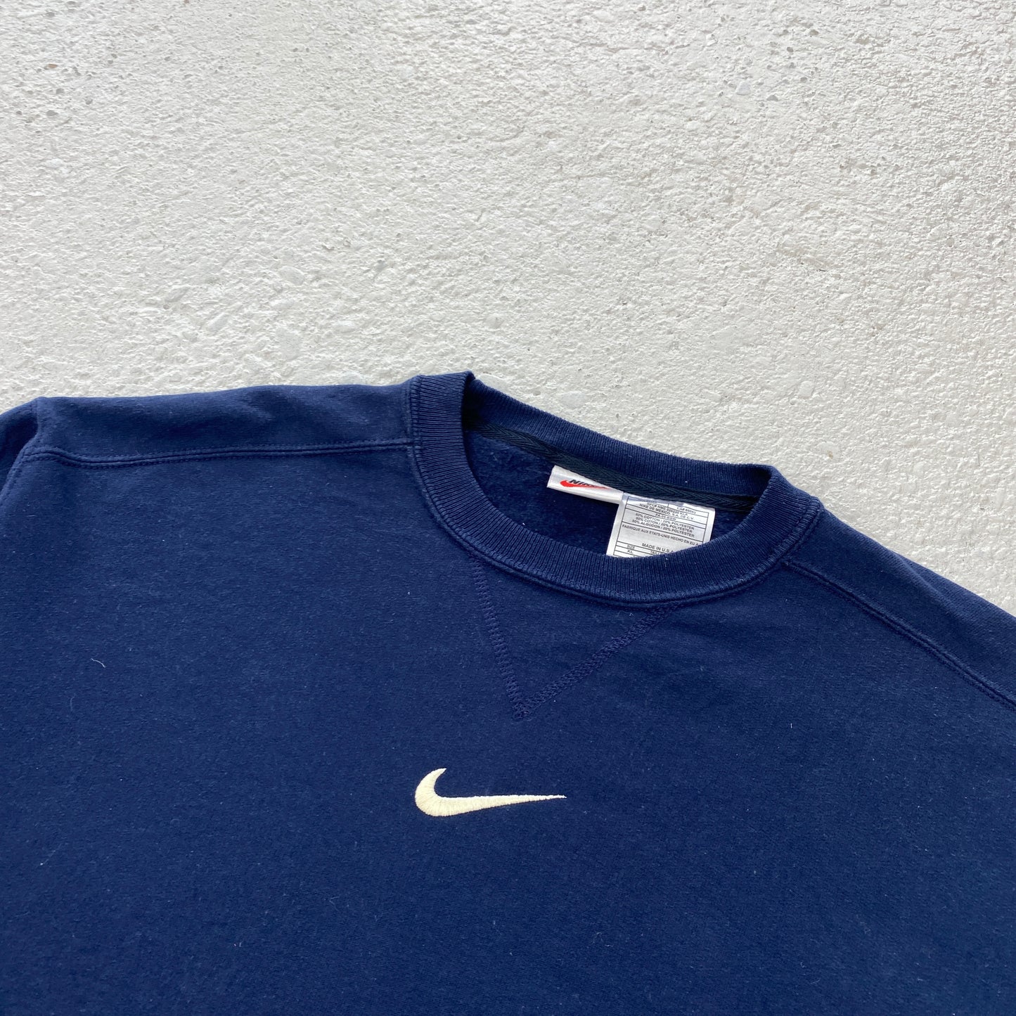 Nike RARE center swoosh sweater (S-M)