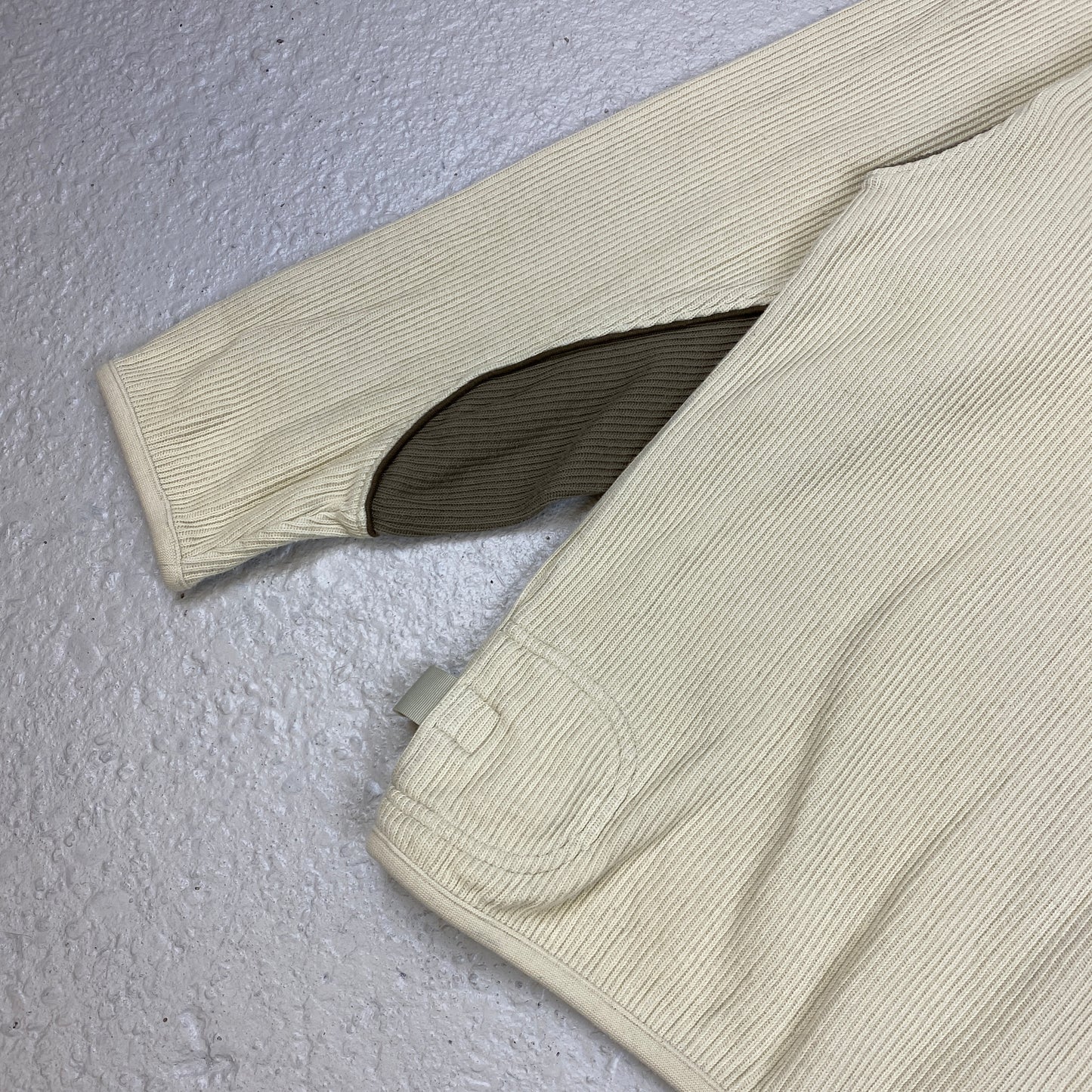 Nike RARE heavyweight v-neck sweater (M-L)
