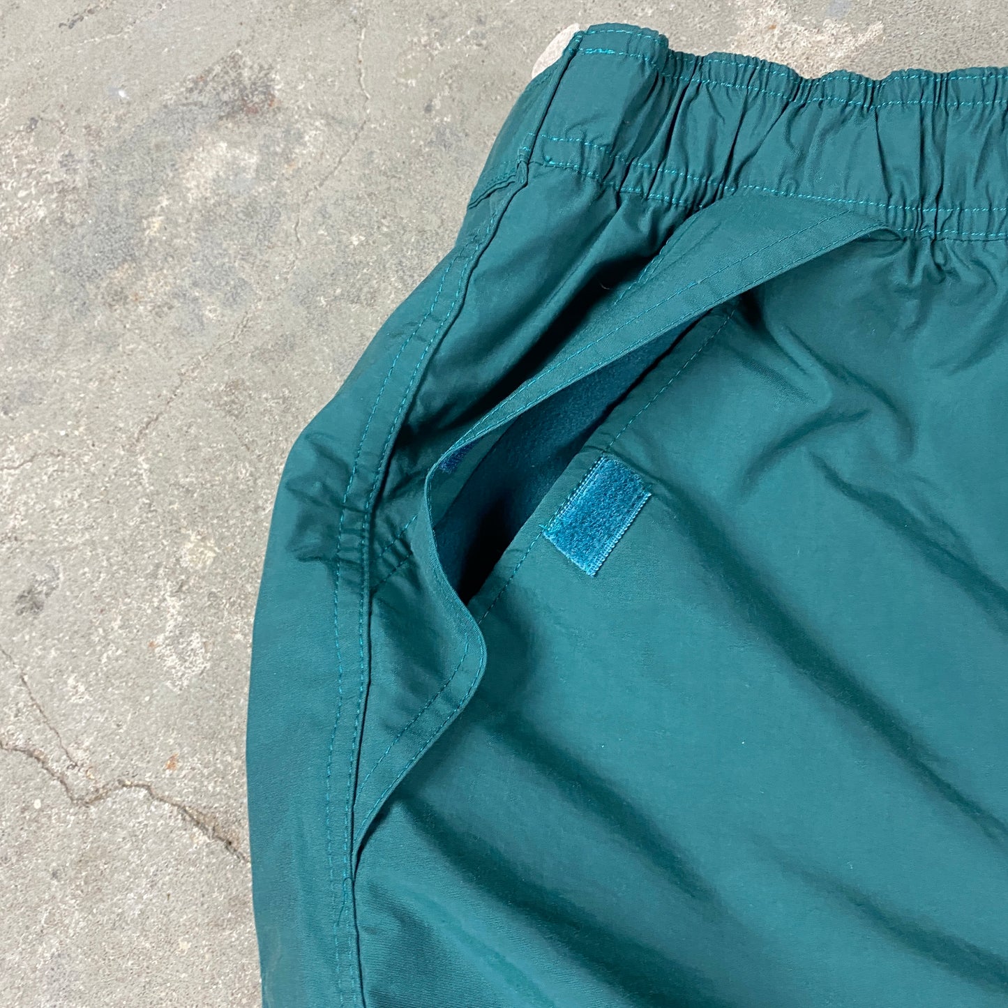 Adidas Equipment trackpants (L - 33/34)