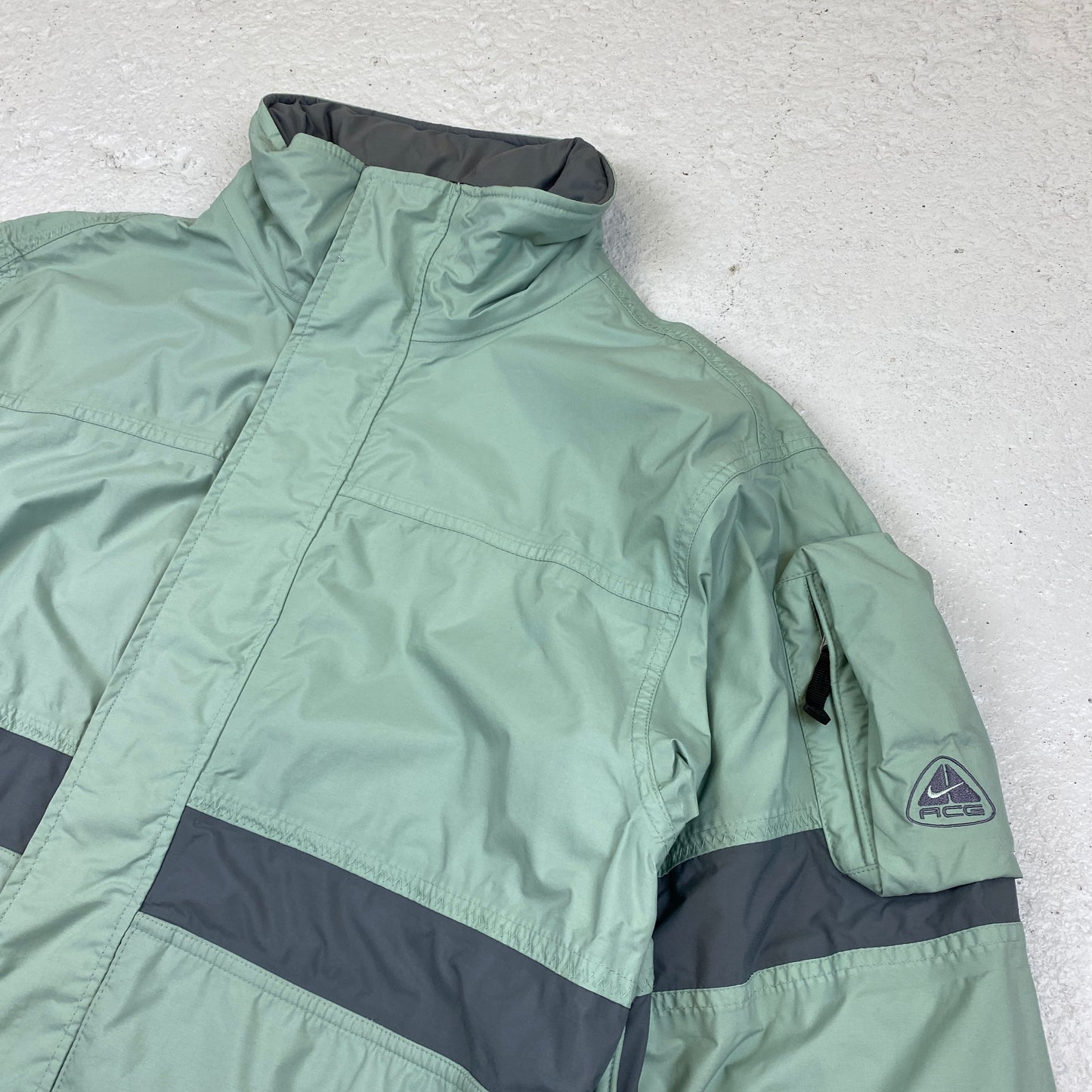 Nike ACG RARE jacket (M-L)