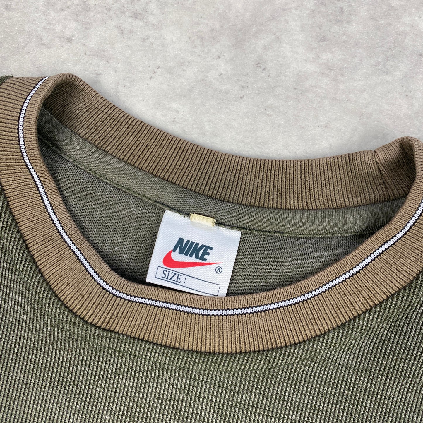 Nike sweater (S-M)