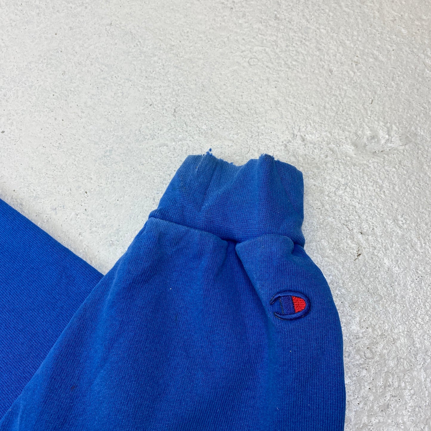 Champion heavyweight embroidered sweater (XL-XXL)