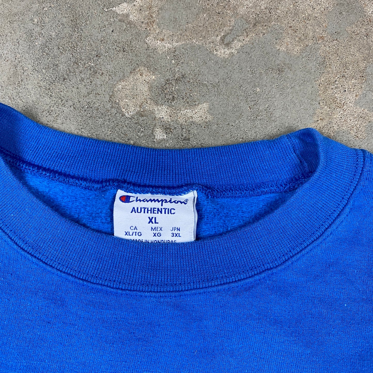 Champion embroidered sweater (XL)