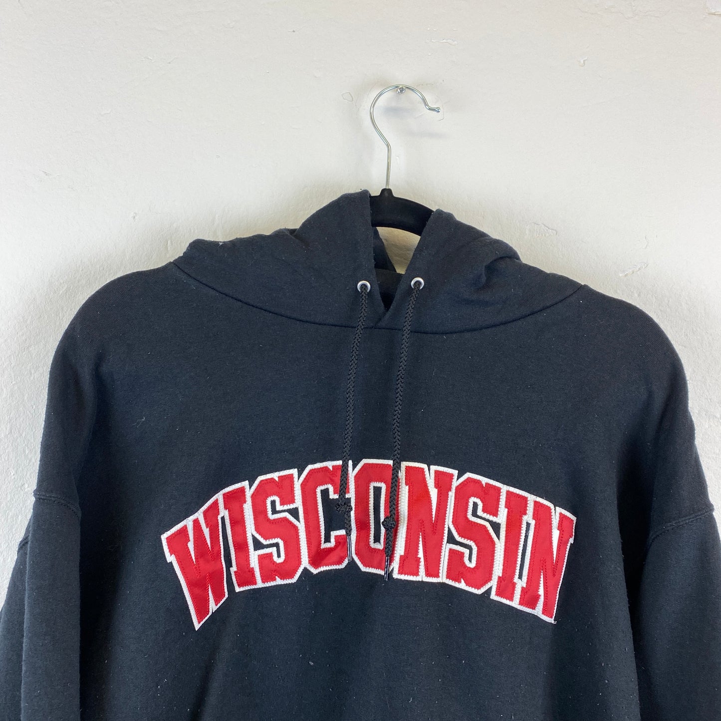Champion Wisconsin embroidered hoodie (M-L)
