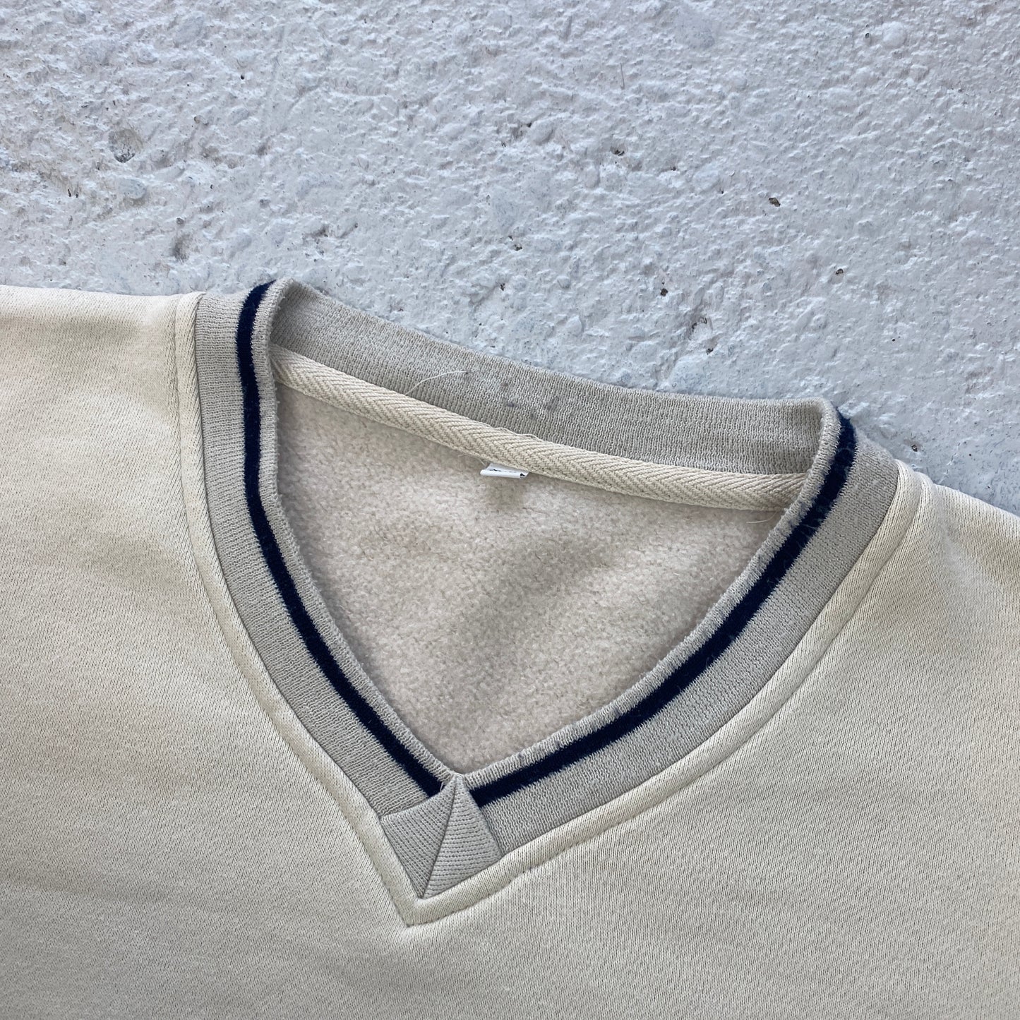 Nike RARE v-neck heavyweight sweater (L-XL)