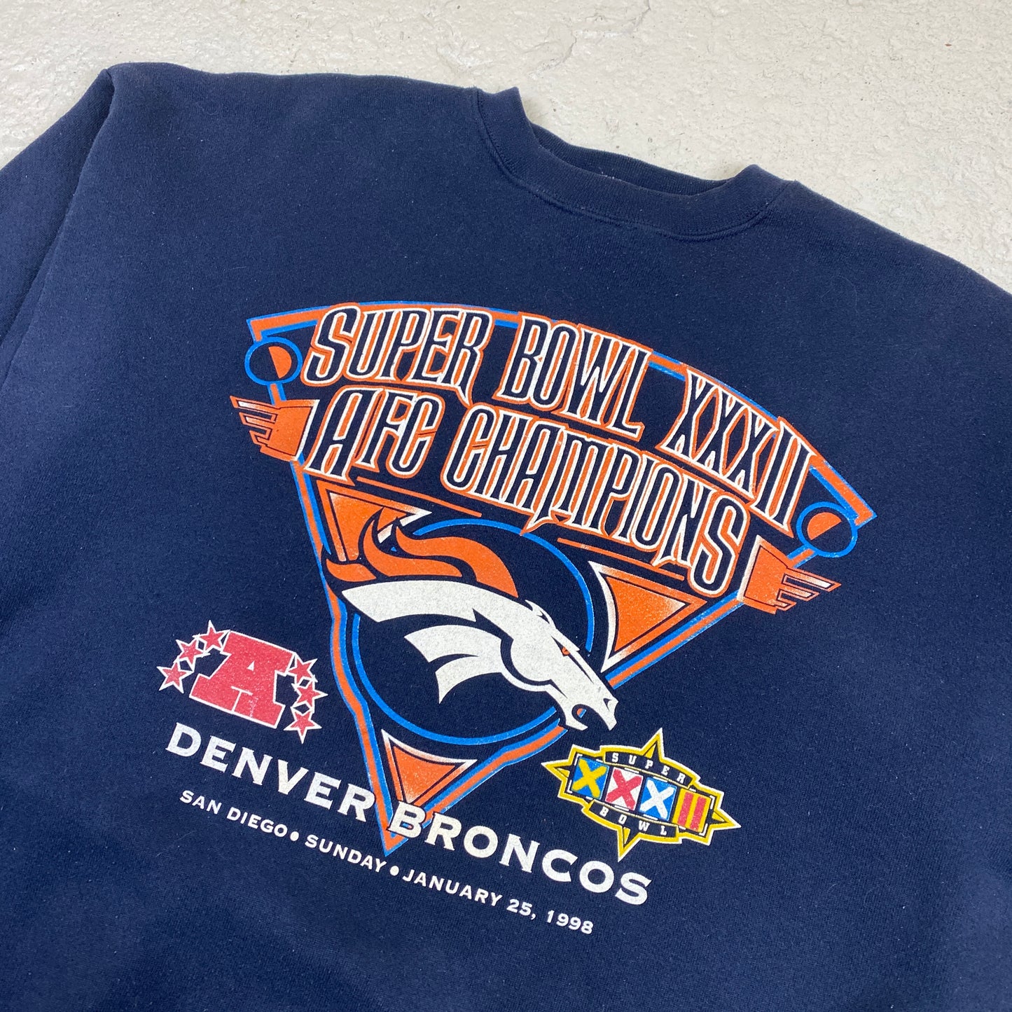 Denver Broncos sweater (L)