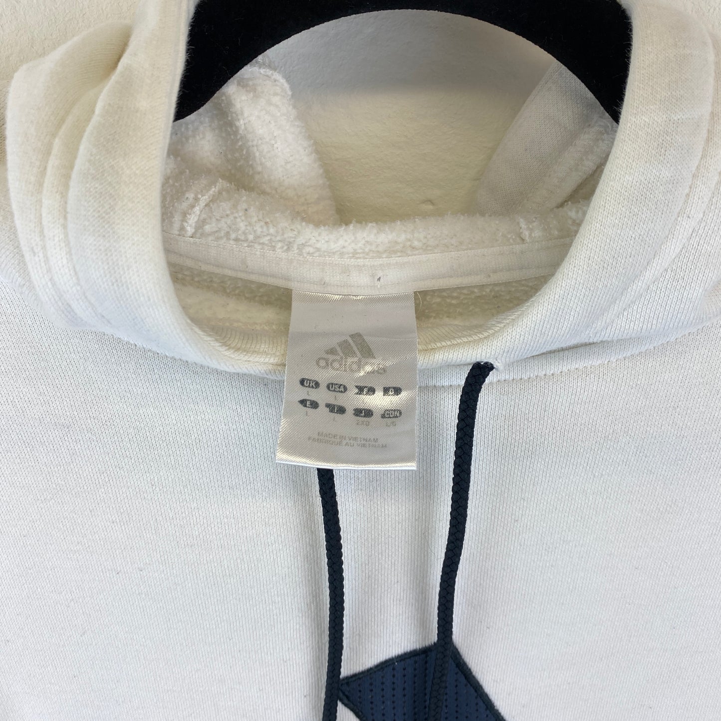 Adidas heavyweight embroidered hoodie (L)