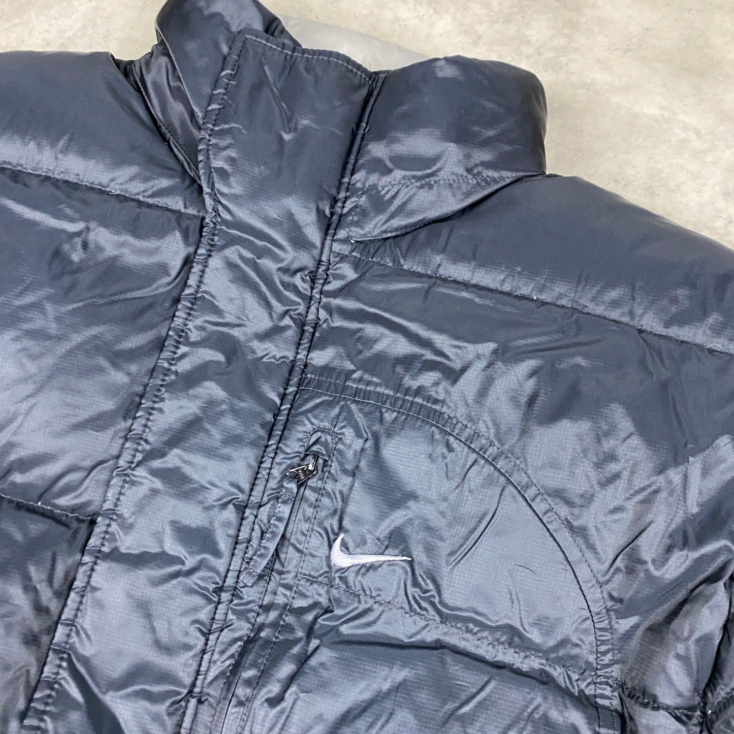 Nike puffer jacket (L)