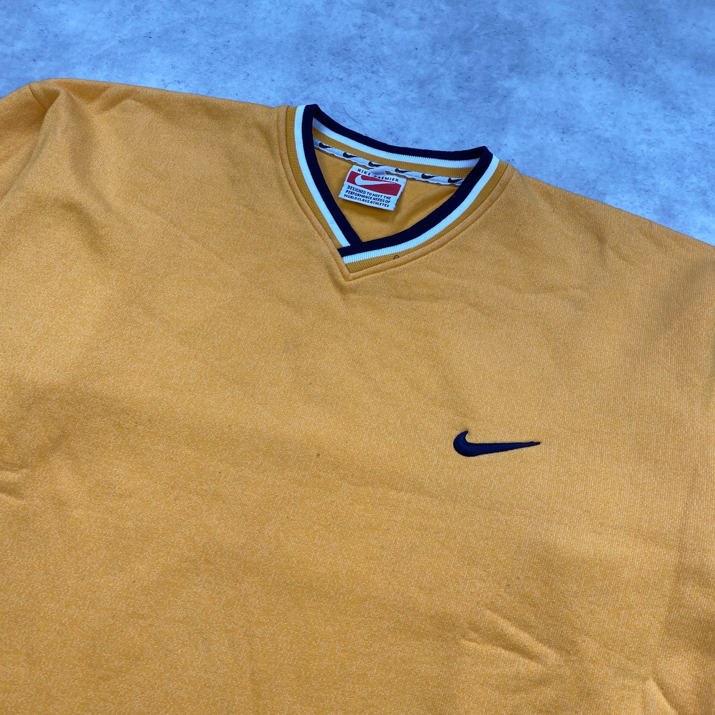 Nike RARE heavyweight v-neck sweater (XL-XXL)
