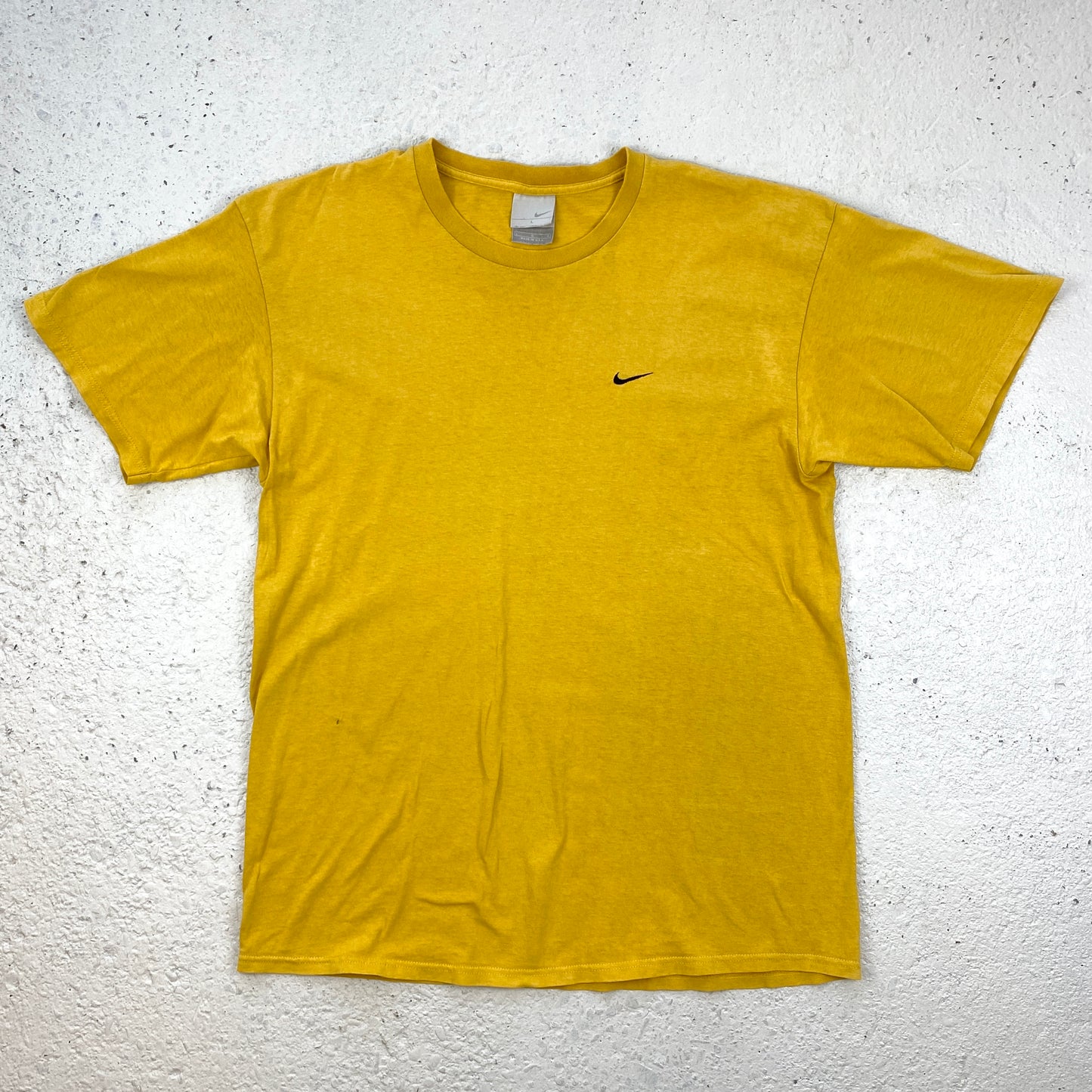 Nike heavyweight tee (L-XL)