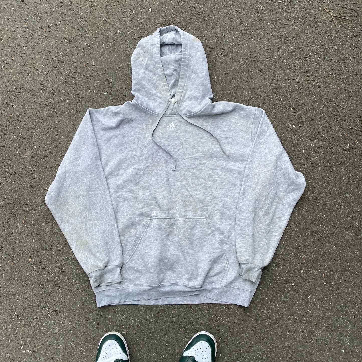Adidas embroidered center logo hoodie (XL)