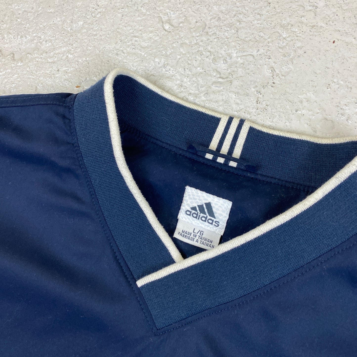 Adidas heavyweight windbreaker (L)