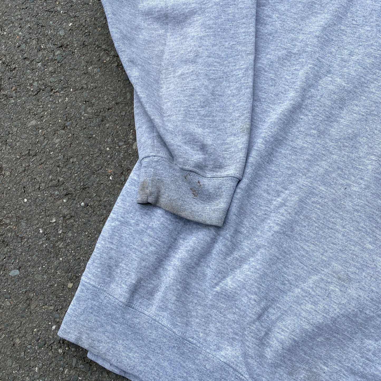 Carhartt embroidered sweater (XL)