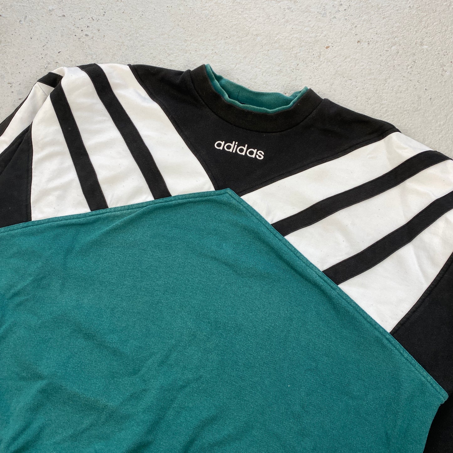 Adidas RARE heavyweight sweater (L-XL)