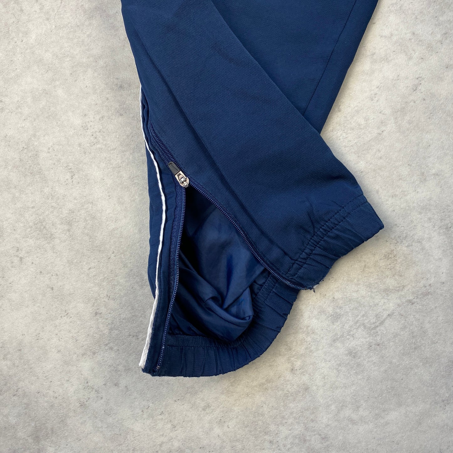 Nike track pants (M)