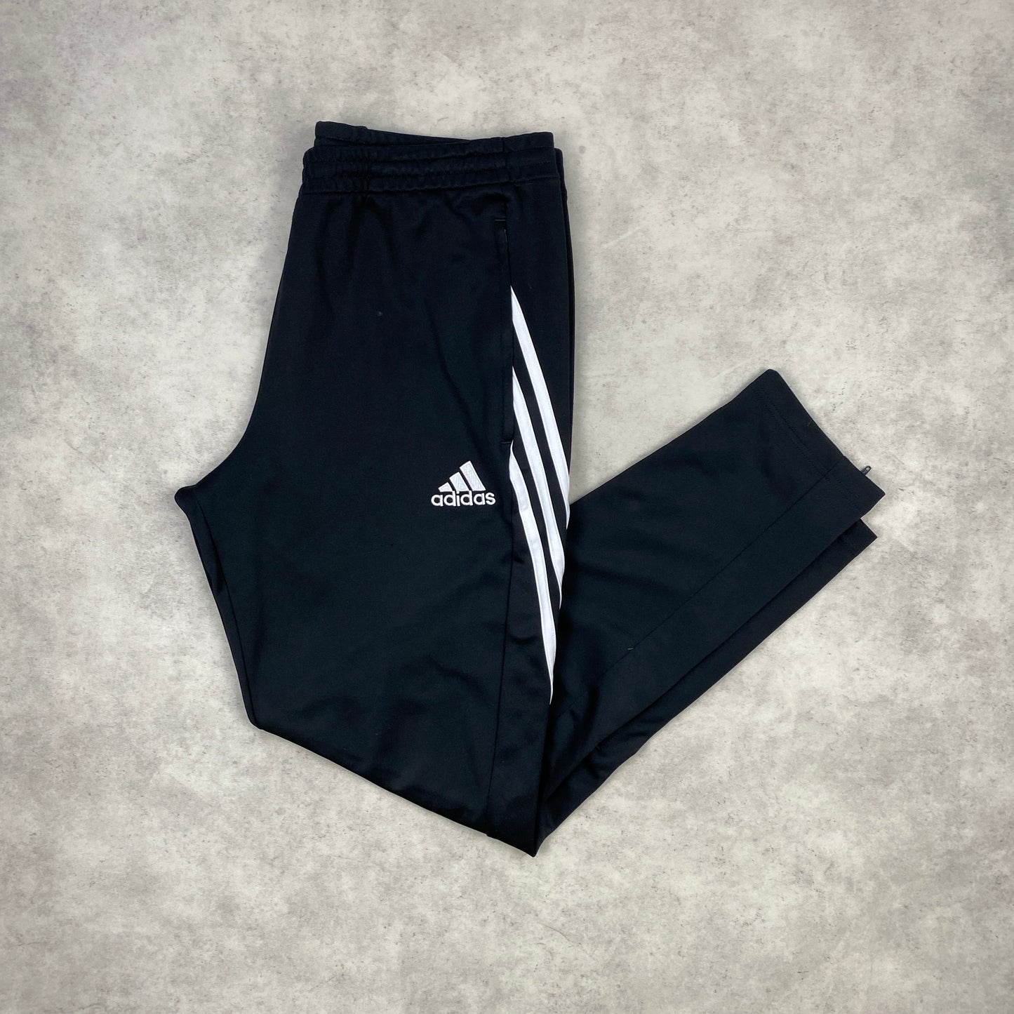 Adidas pants (L)