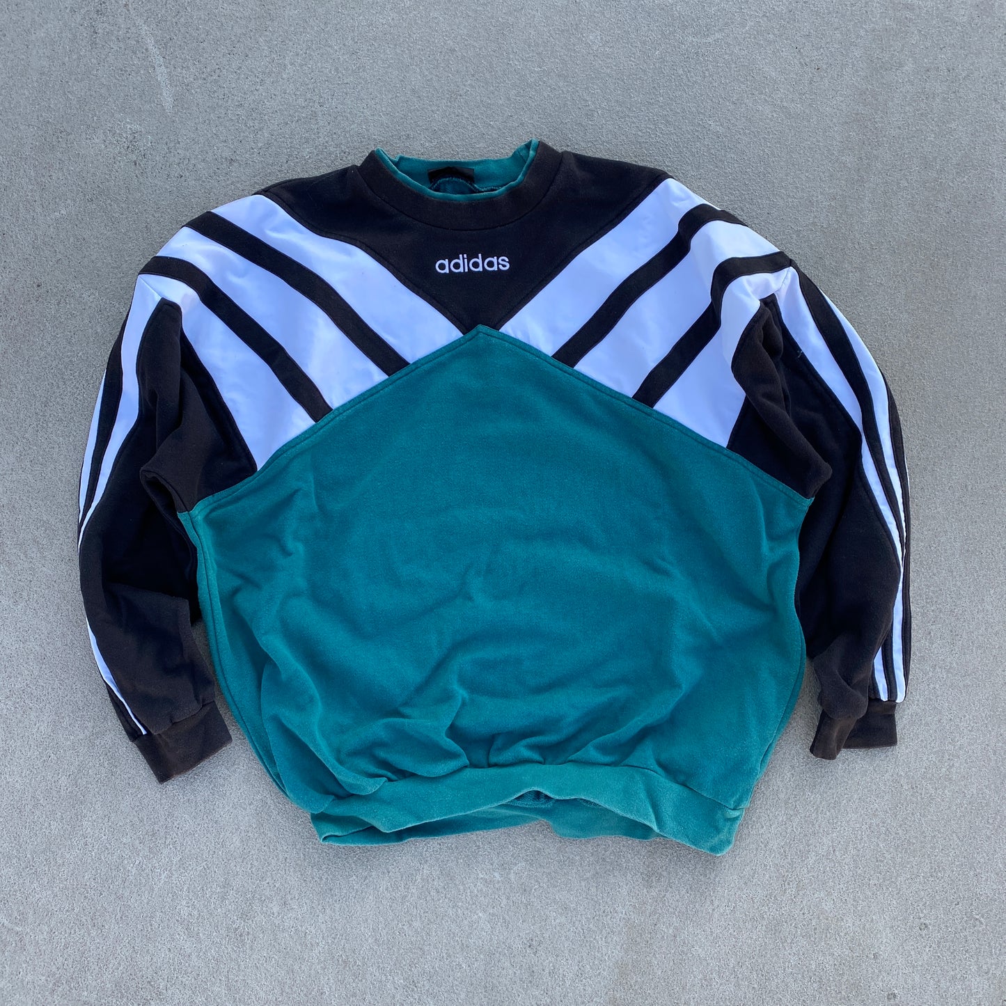 Adidas RARE heavyweight sweater (L-XL)