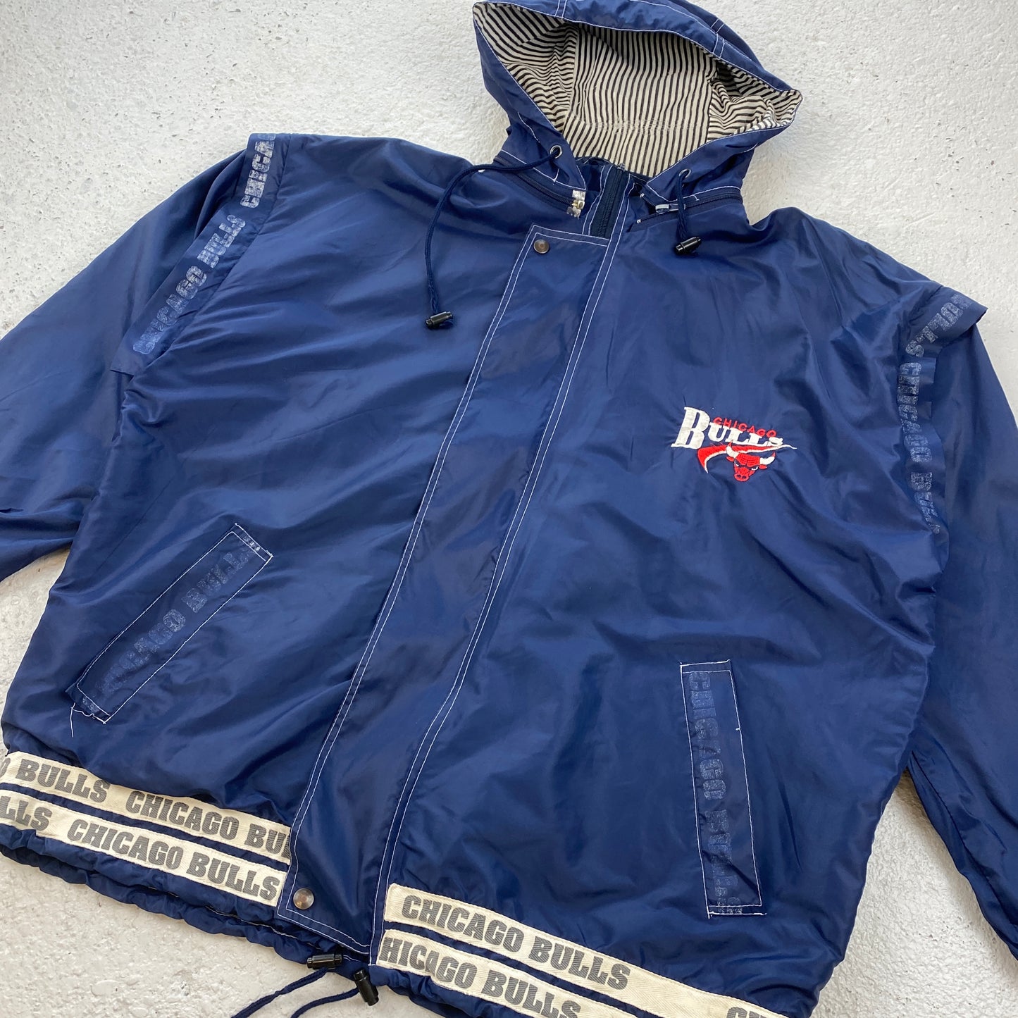 Chicago Bulls RARE jacket (XL)