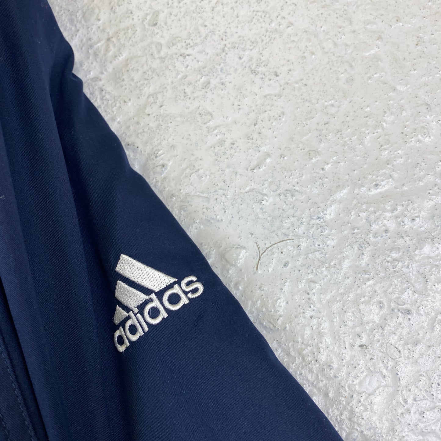 Adidas heavyweight windbreaker (L)