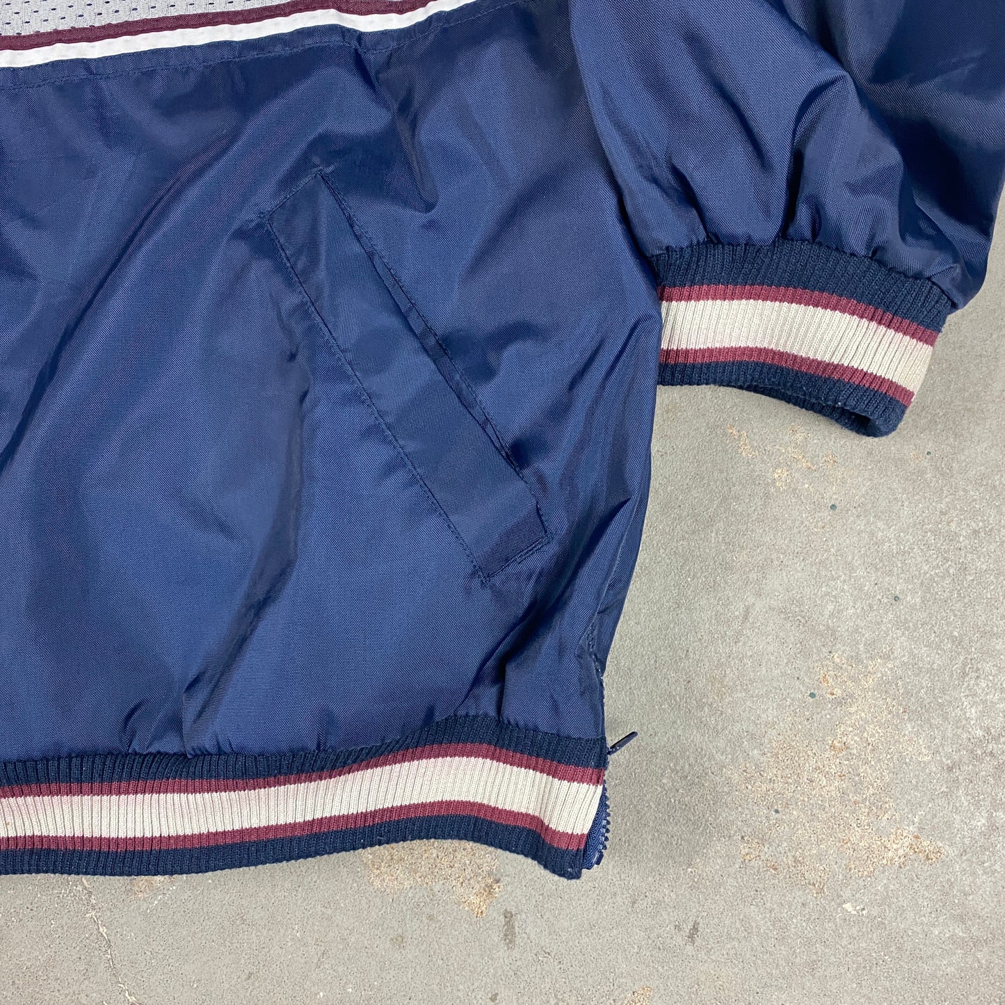 Reebok RARE half zip windbreaker (XL)