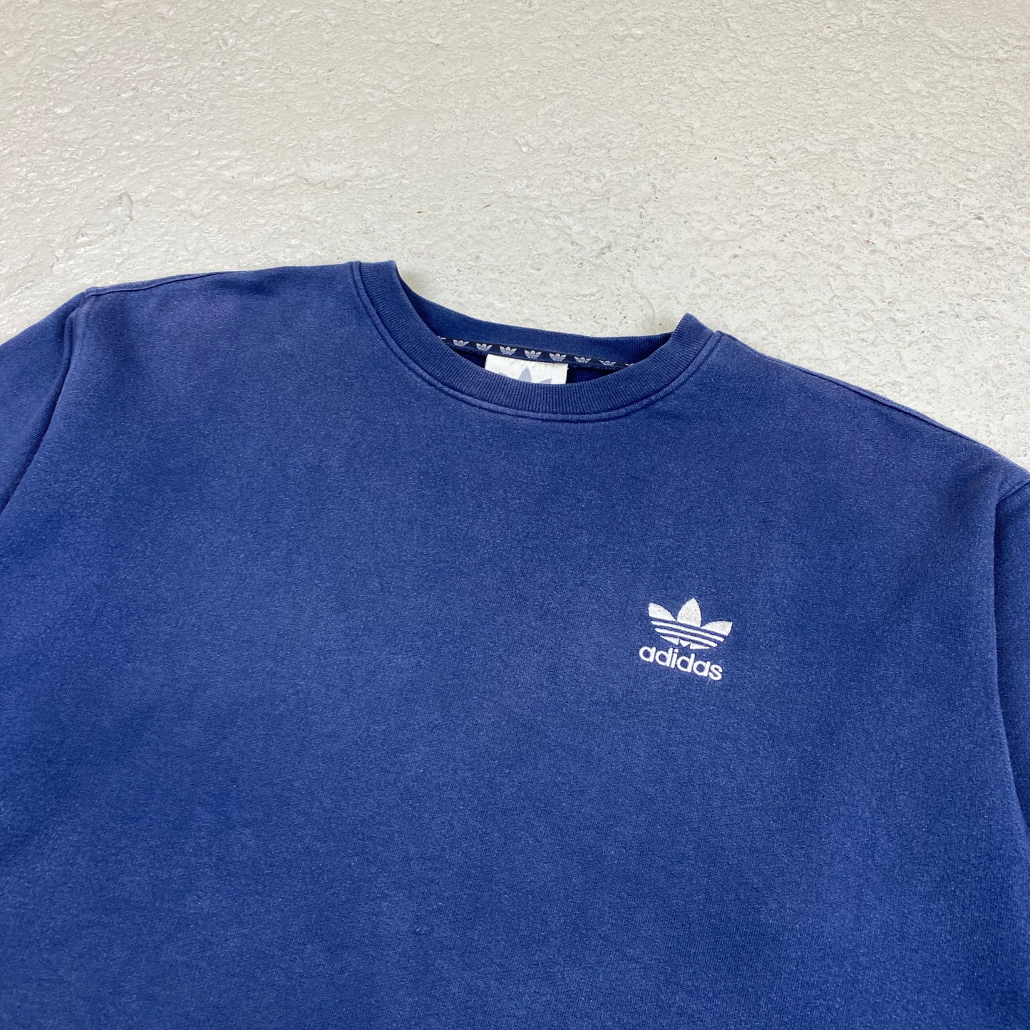 Adidas heavyweight sweater (M)