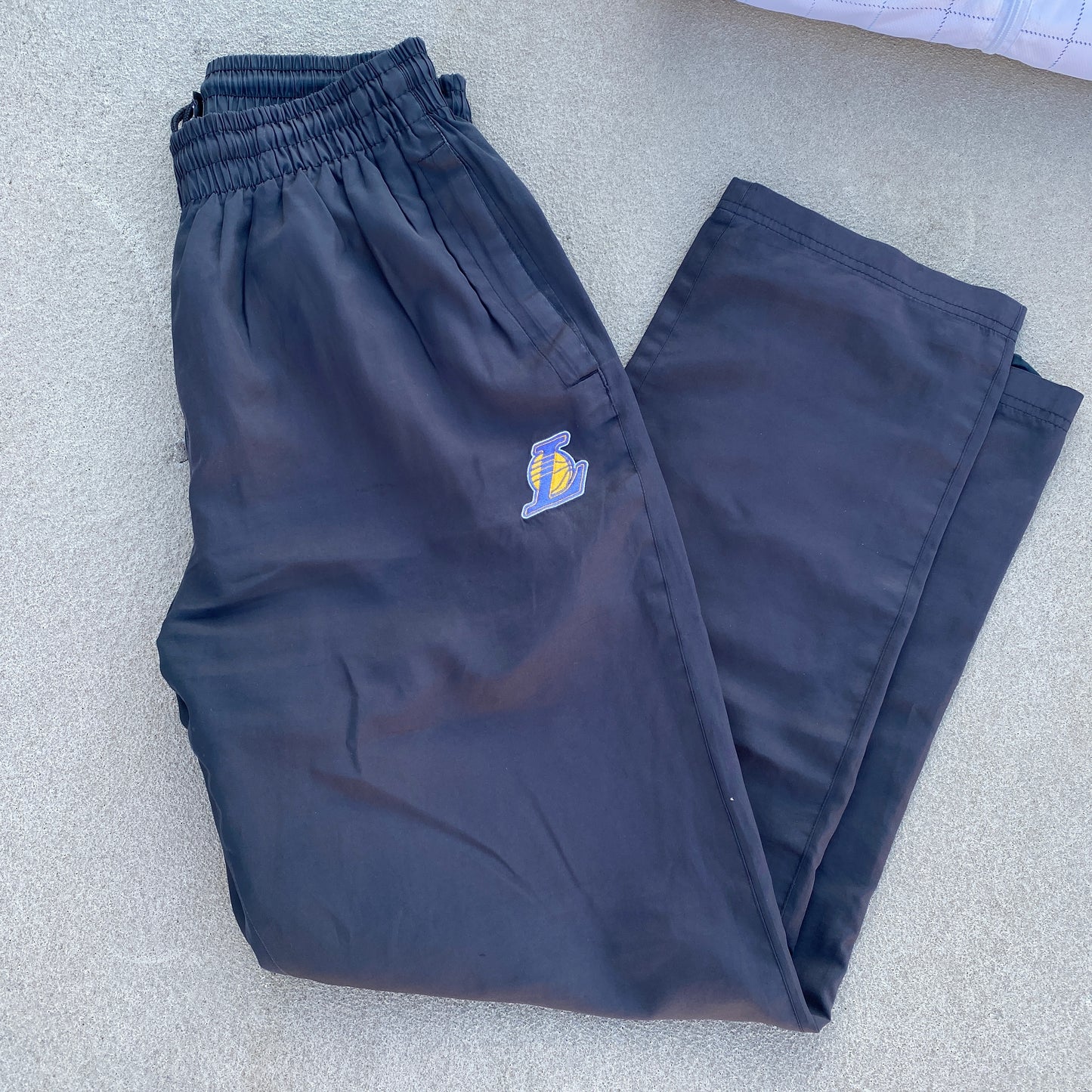Adidas Lakers RARE track pants (M-L)