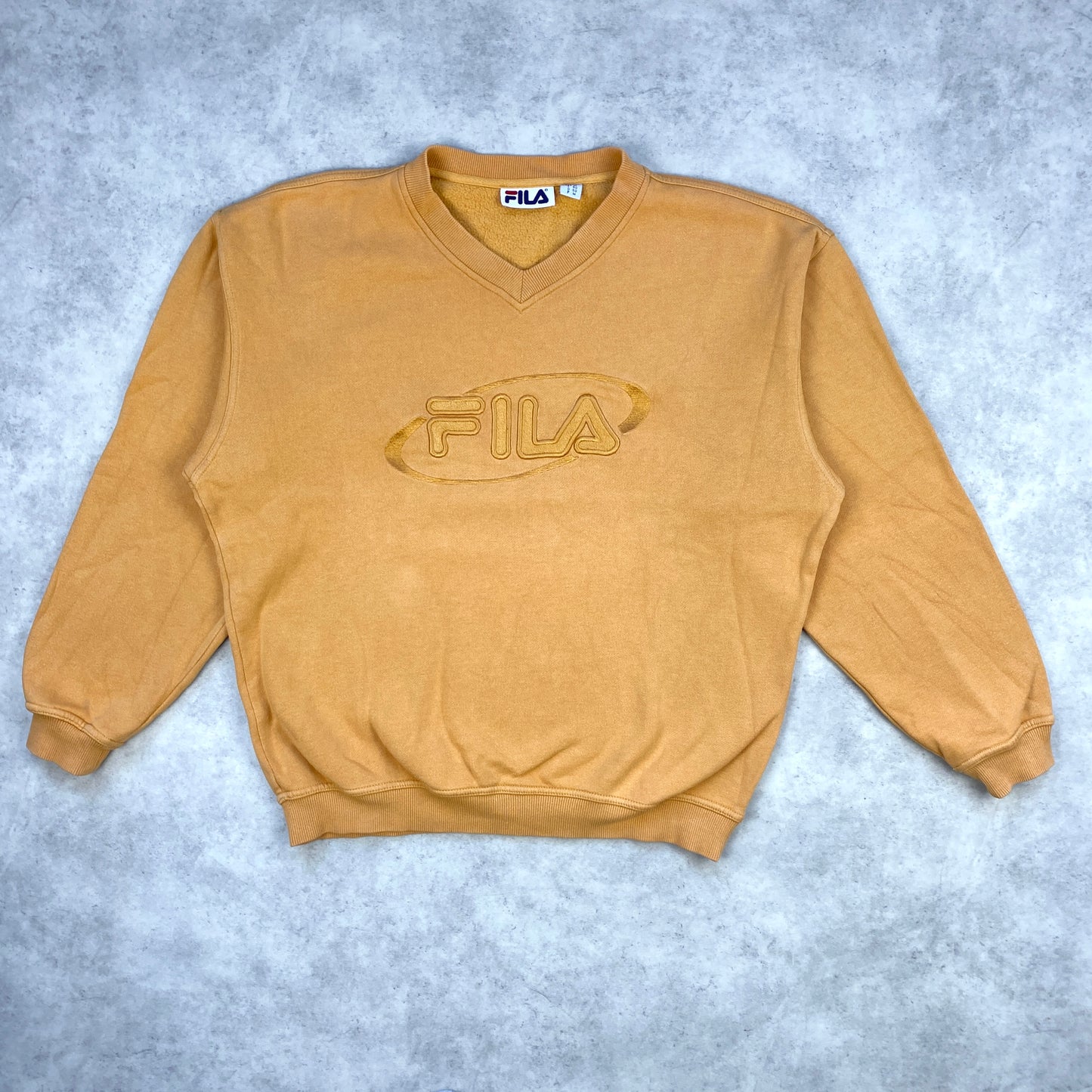 Fila RARE heavyweight sweater (M-L)