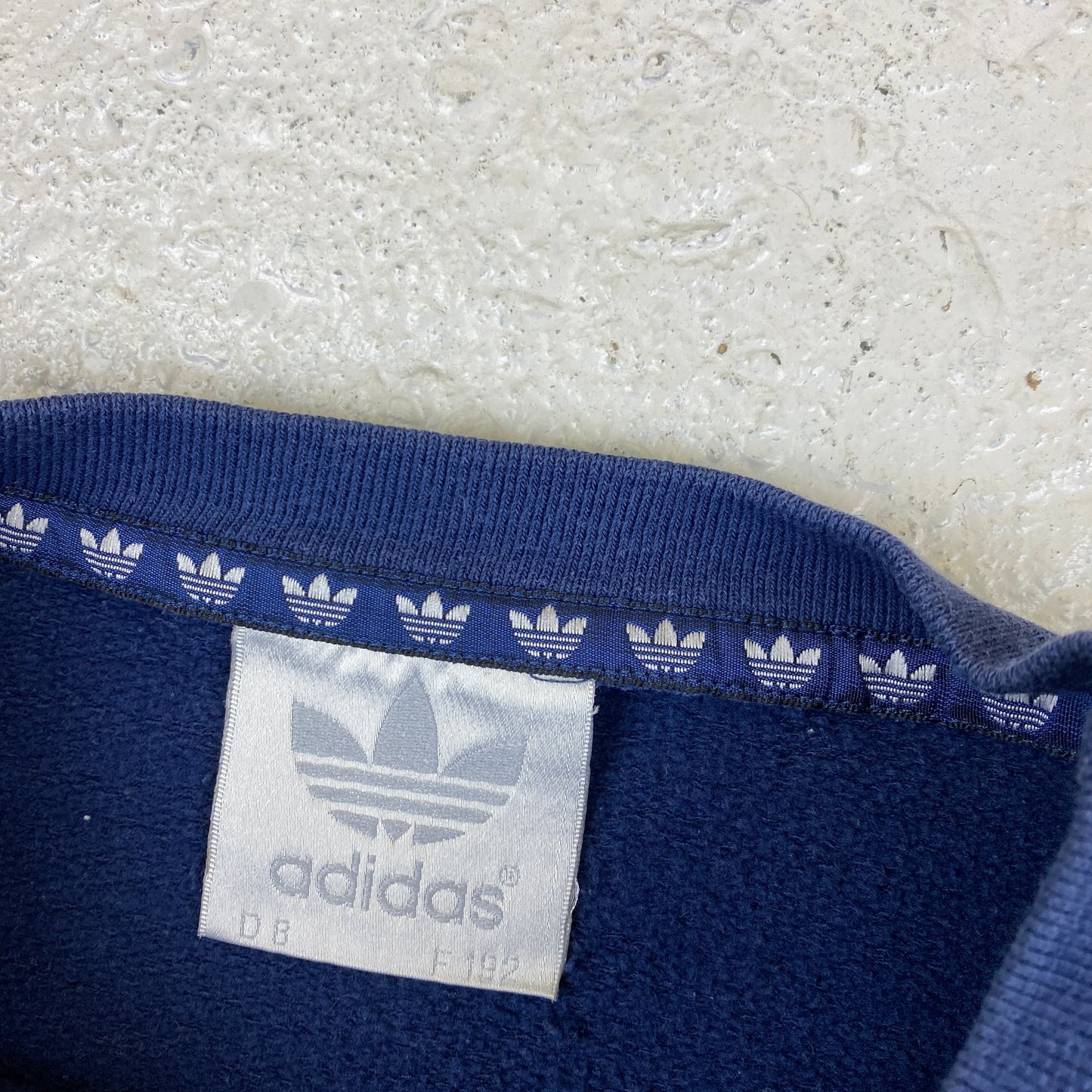 Adidas heavyweight sweater (M)