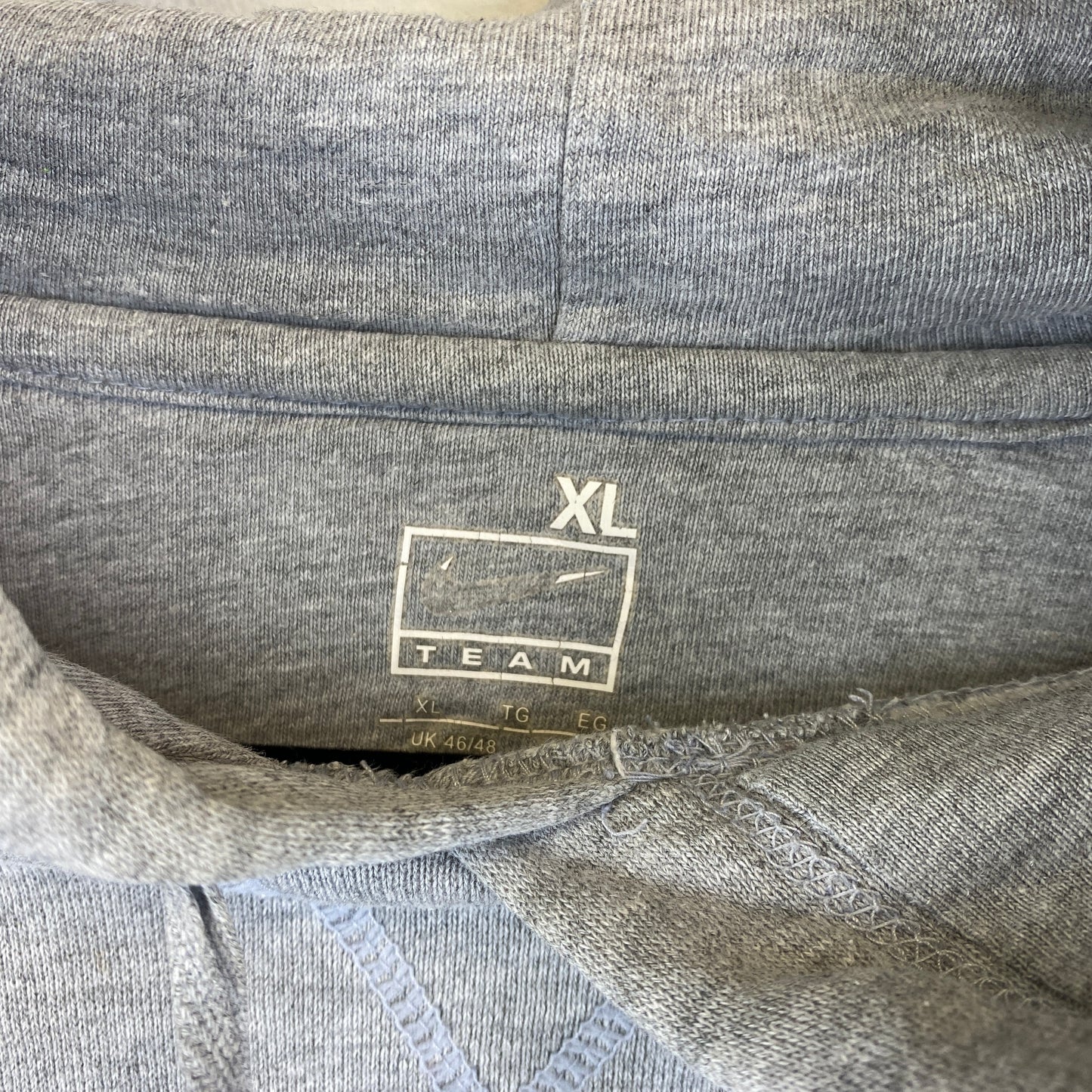 Nike RARE NWTC embroidered center swoosh hoodie (L-XL)