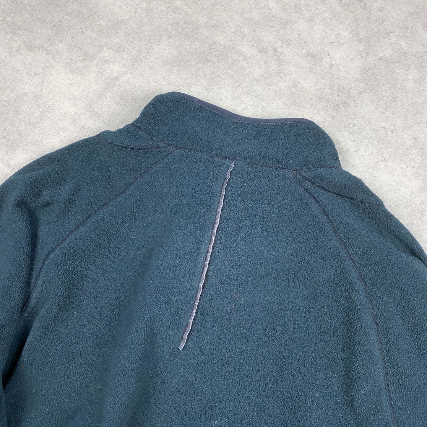 Nike fleece zip sweater (L)