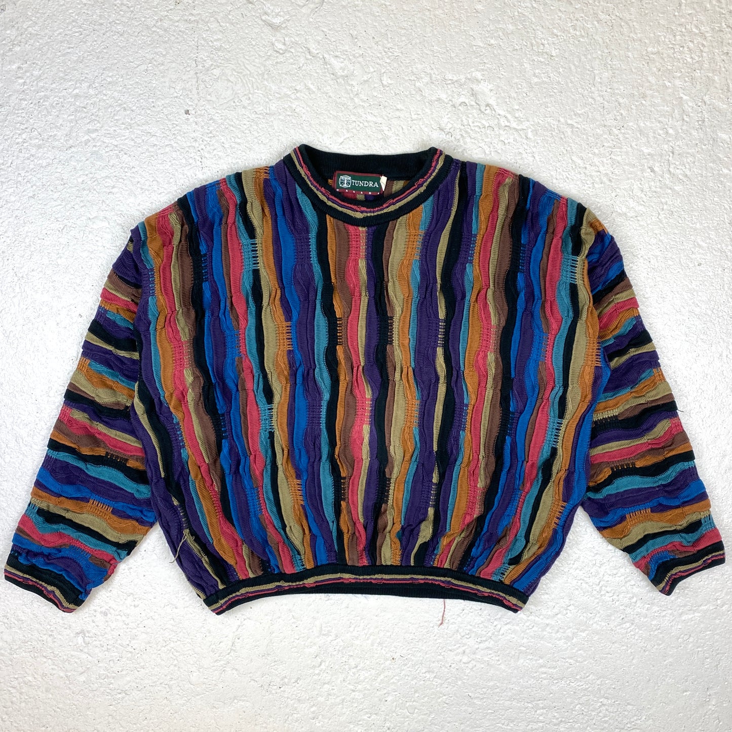 Tundra RARE heavyweight knit sweater (M-L)