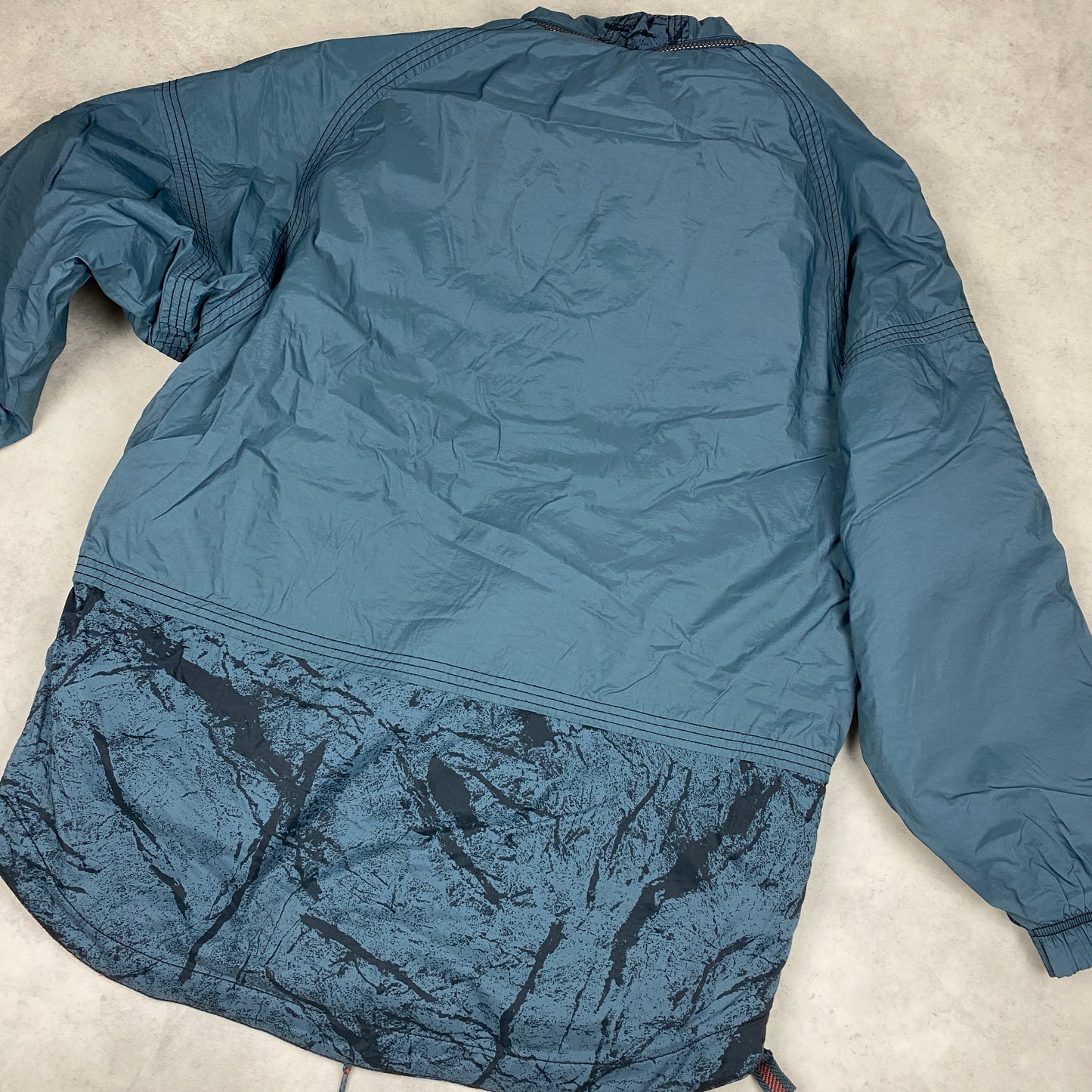 Reebok RARE 1/4 zip windbreaker (M-L)