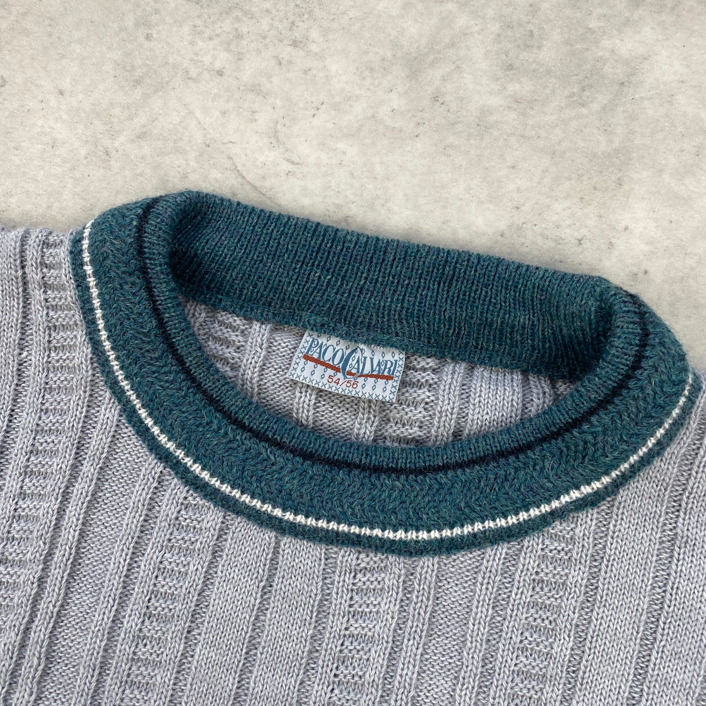 Vintage knit heavyweight sweater (L)