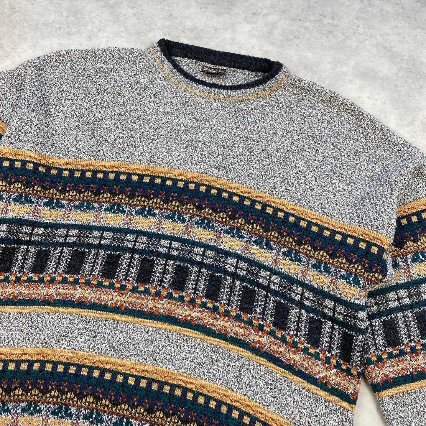VTG heavyweight knit sweater (L)