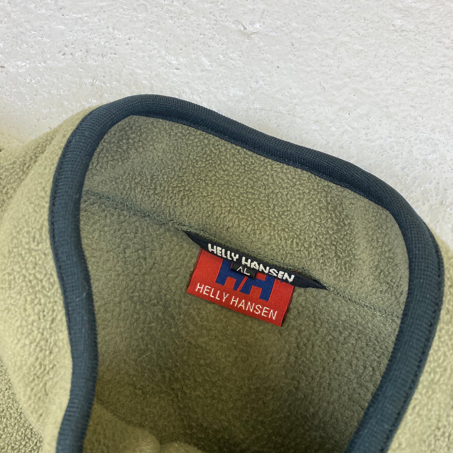 Helly Hansen RARE heavyweight fleece half zip (XL)