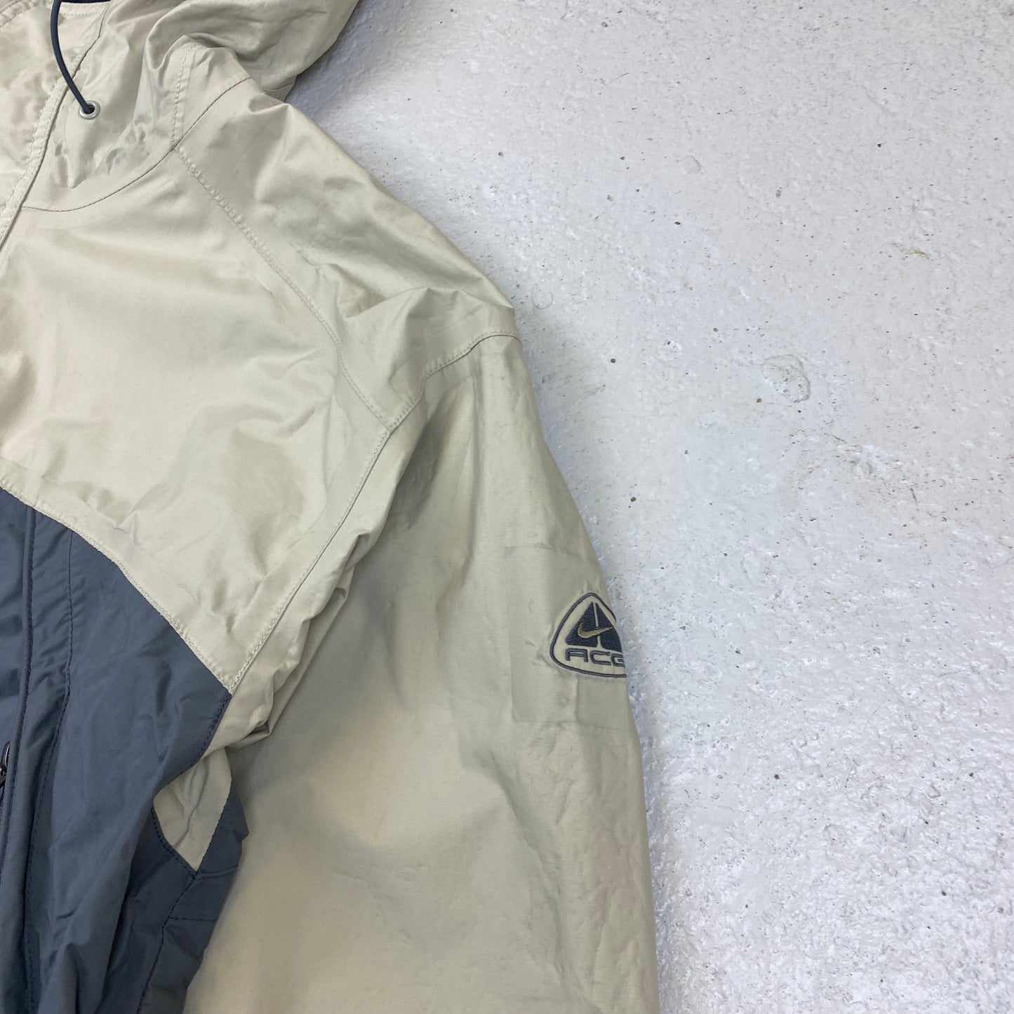 Nike ACG RARE jacket (M-L)