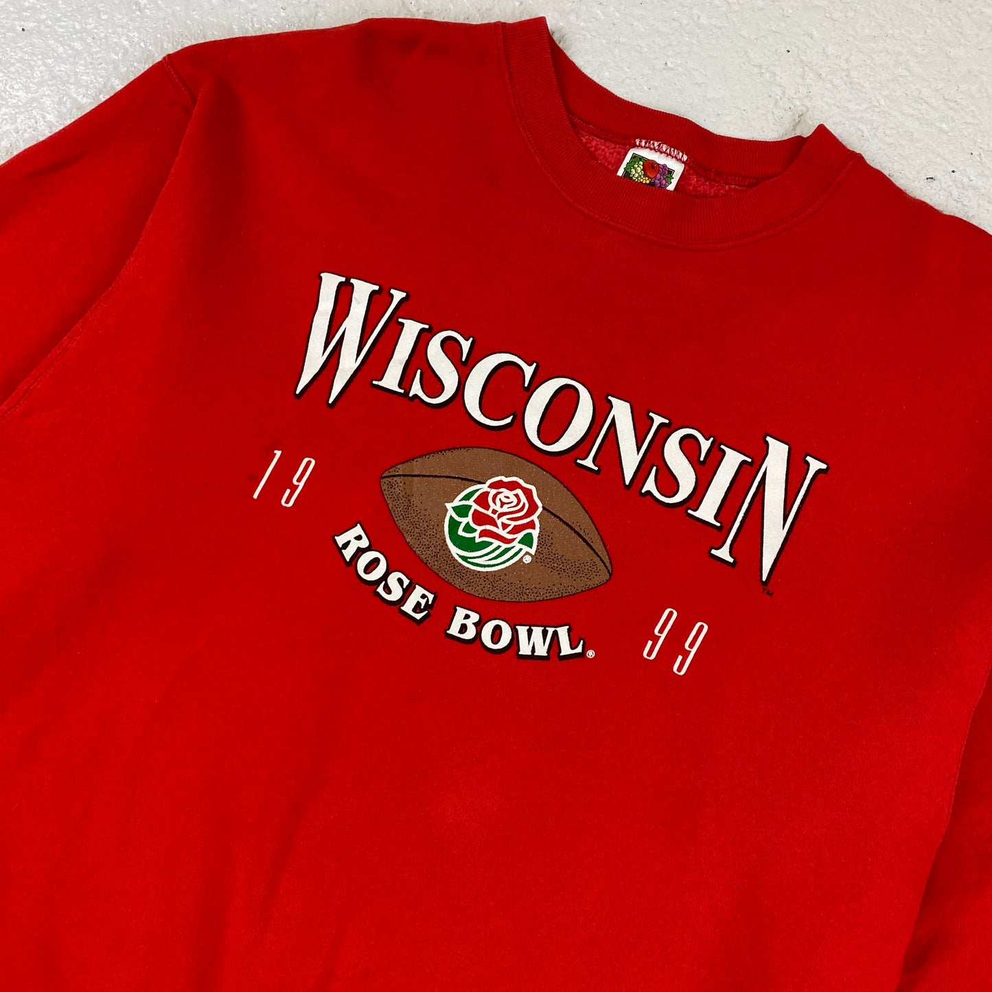 Wisconsin Rose Bowl sweater (L)