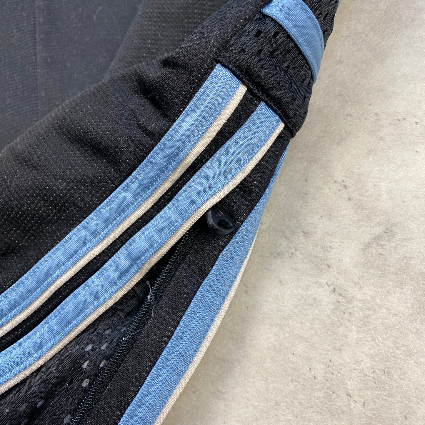Adidas RARE pants (L)
