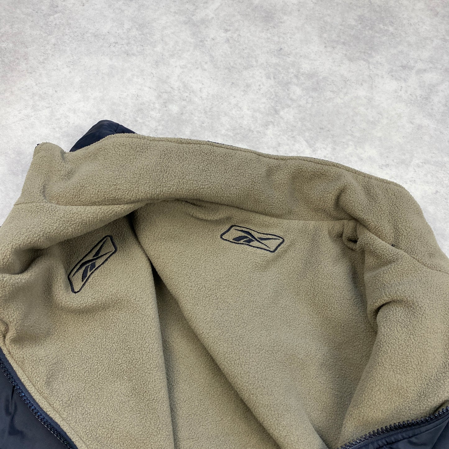 Reebok puffer vest (L)