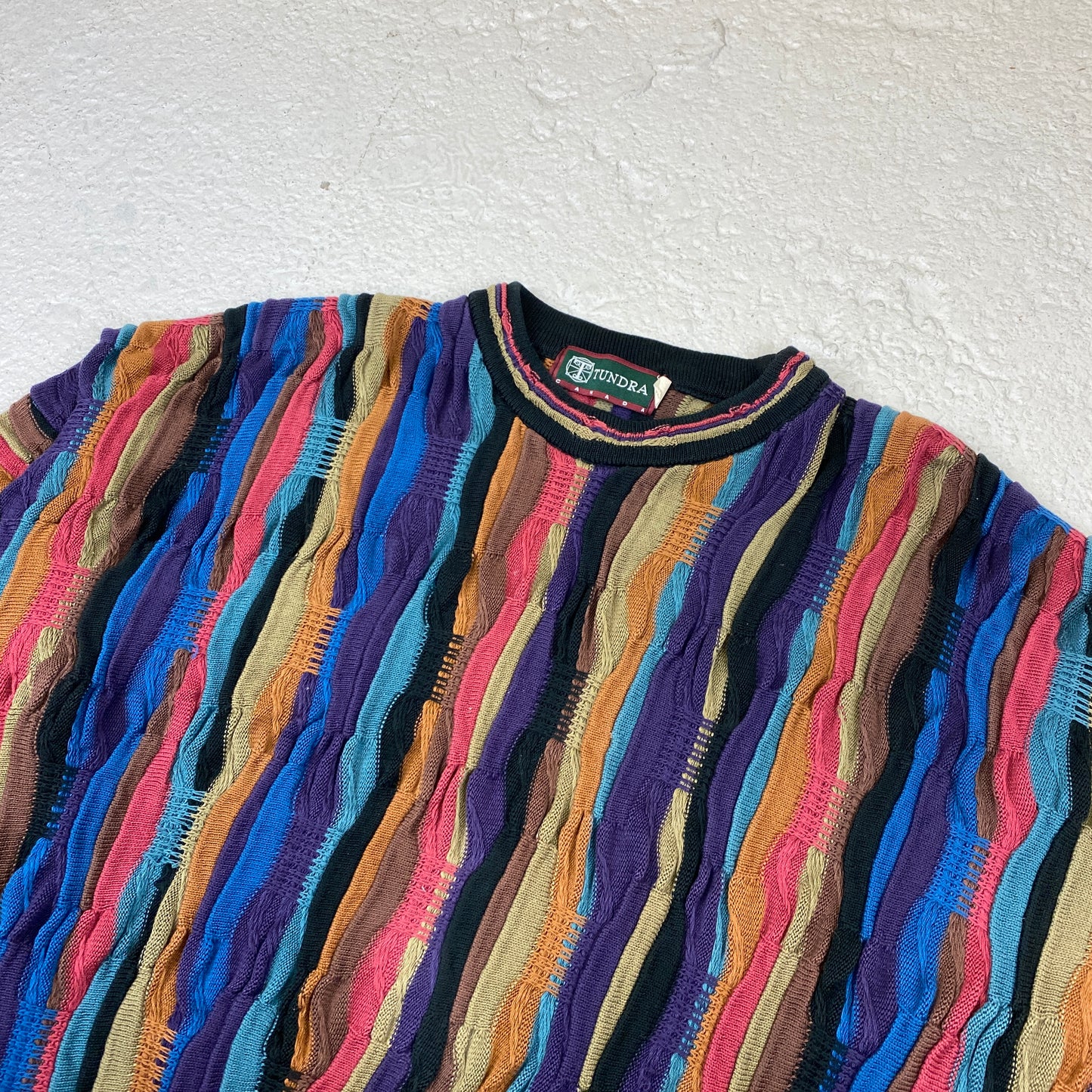 Tundra RARE heavyweight knit sweater (M-L)