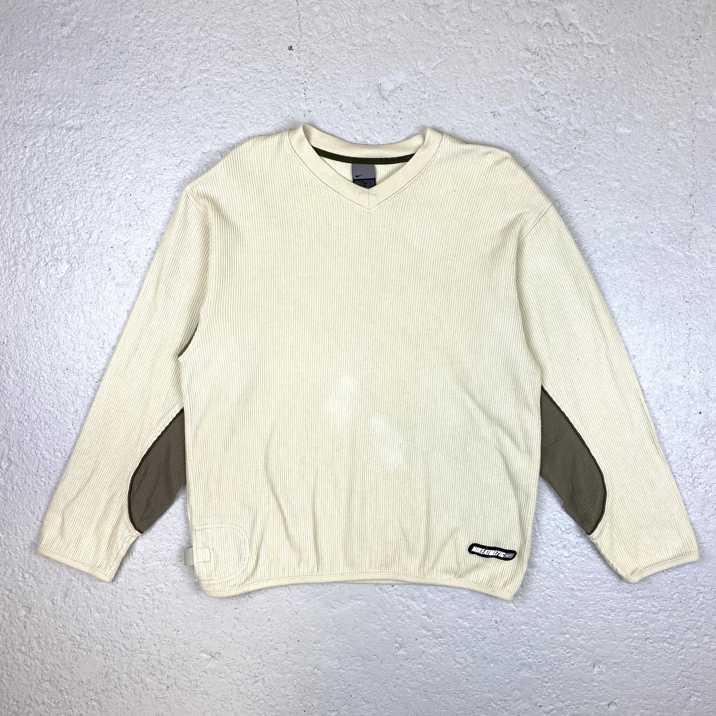 Nike RARE heavyweight v-neck sweater (M-L)