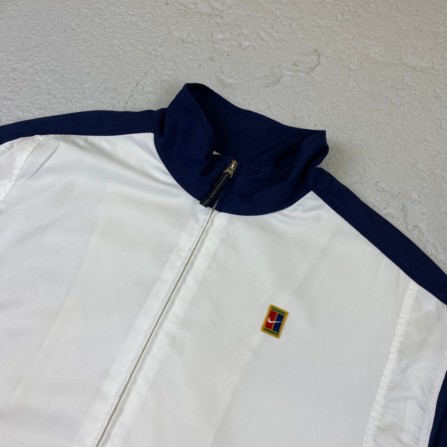 Nike RARE embroidered track jacket (XL)
