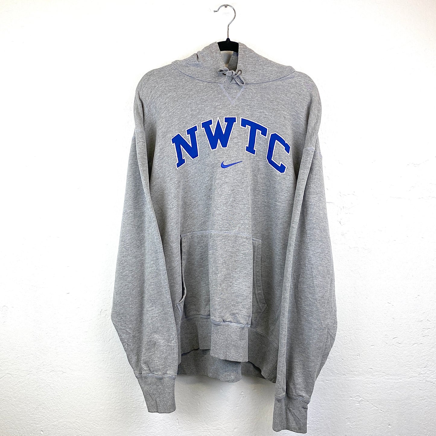 Nike RARE NWTC embroidered center swoosh hoodie (L-XL)