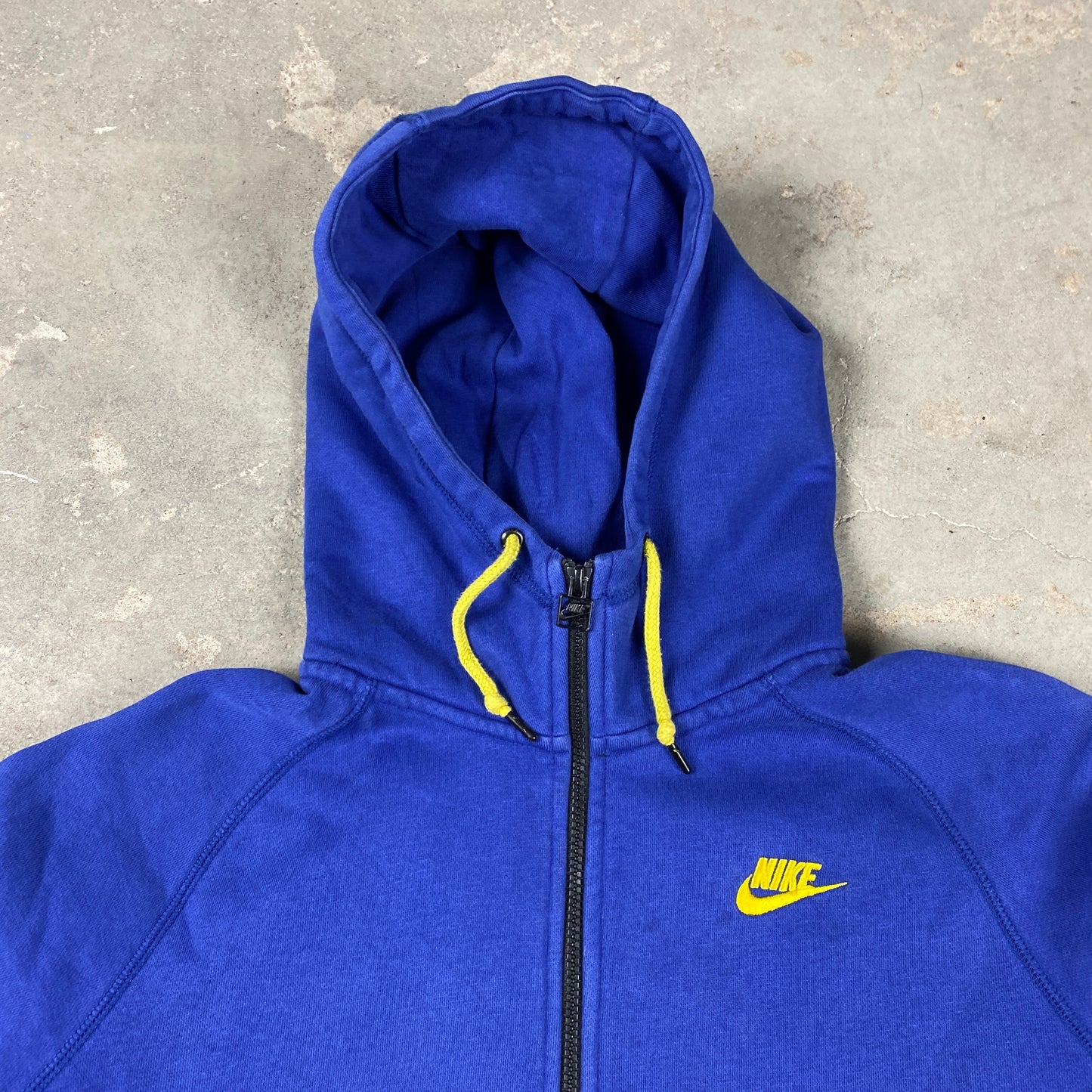 Nike embroidered yellow swoosh (L)