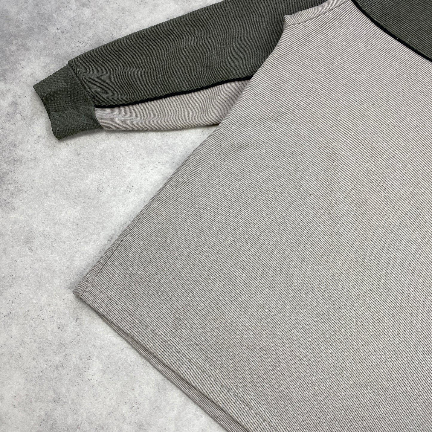 Nike sweater (S-M)