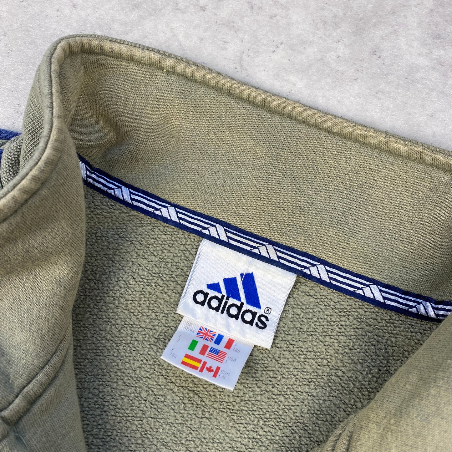 Adidas heavyweight 1/4 zip sweater (L)